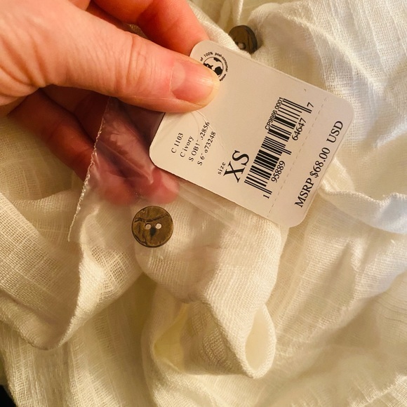 NWT Free People Zuri Blouse in Ivory. Size XS - Picture 6 of 11